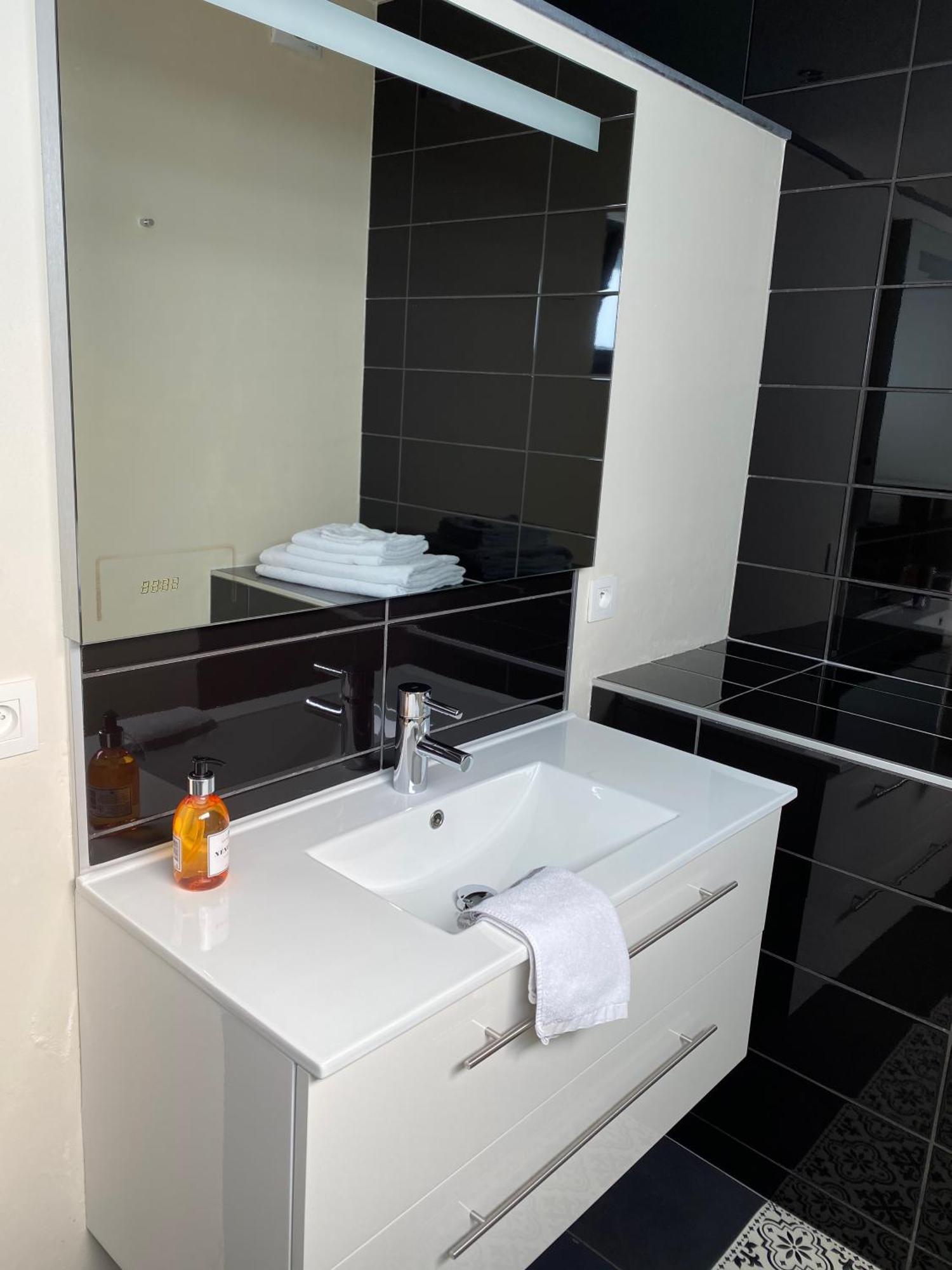 Sart-lez-Spa Studio & Appartement Au Lac الغرفة الصورة